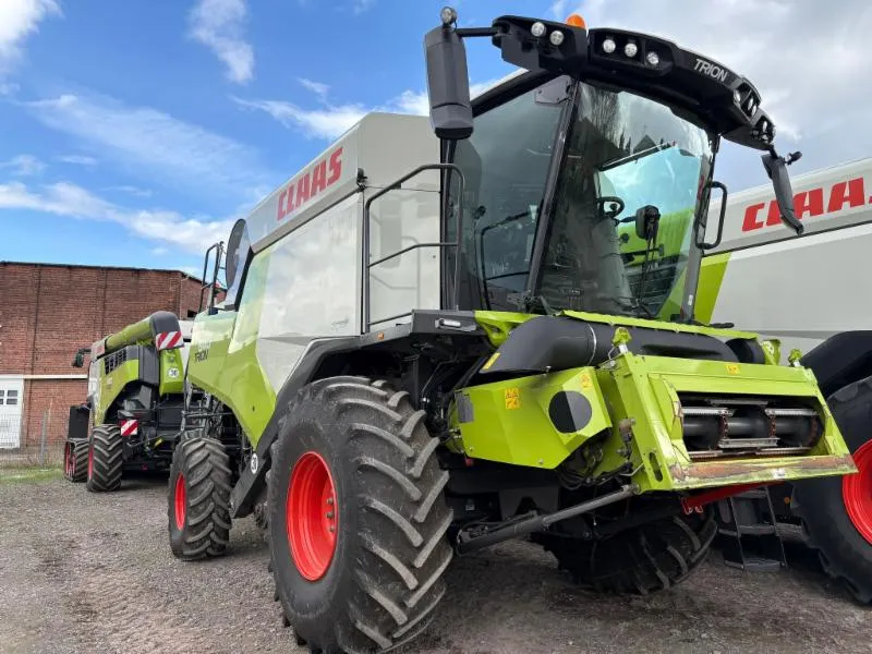 CLAAS TRION 640