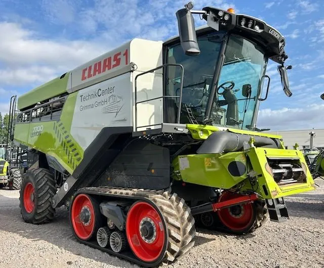 CLAAS LEXION 7700 TERRA TRAC